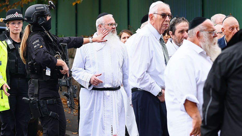 uk-synagogue-attack-and-hamas-hostage-crisis-underscore-deadly-yom-kippur