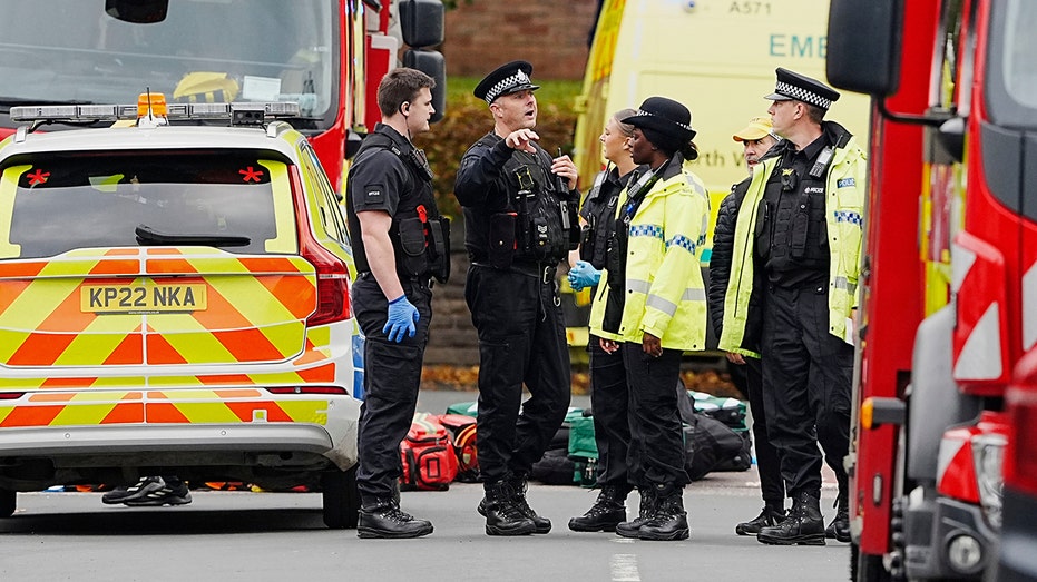 uk-terror-attack-outside-packed-synagogue-on-yom-kippur-leaves-2-dead,-4-injured,-police-say