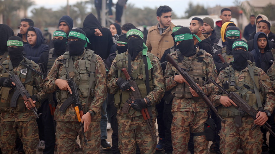 dozens-killed-in-gaza-as-violence-erupts-between-hamas-and-armed-clans