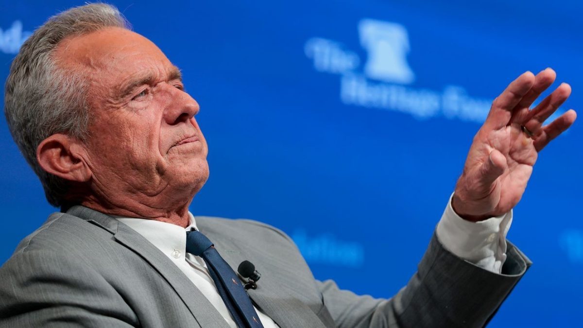 rfk-jr.’s-chief-hhs-spokesman-resigns-over-concern-flavored-vape-approval-will-harm-kids
