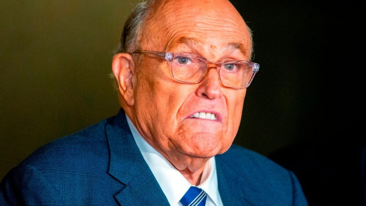 giuliani-returns-to-talk-show-after-hospitalization-for-pneumonia