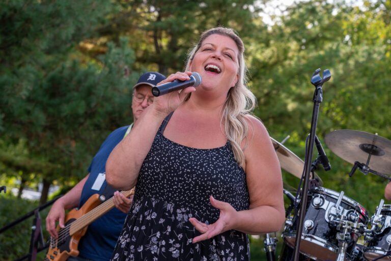 barefoot-blonde-keeps-calhoun-county-dancing-–-black-squirrel-news